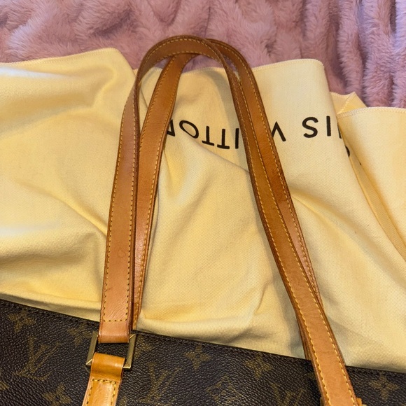 Authentic LV Tote - Picture 11 of 17